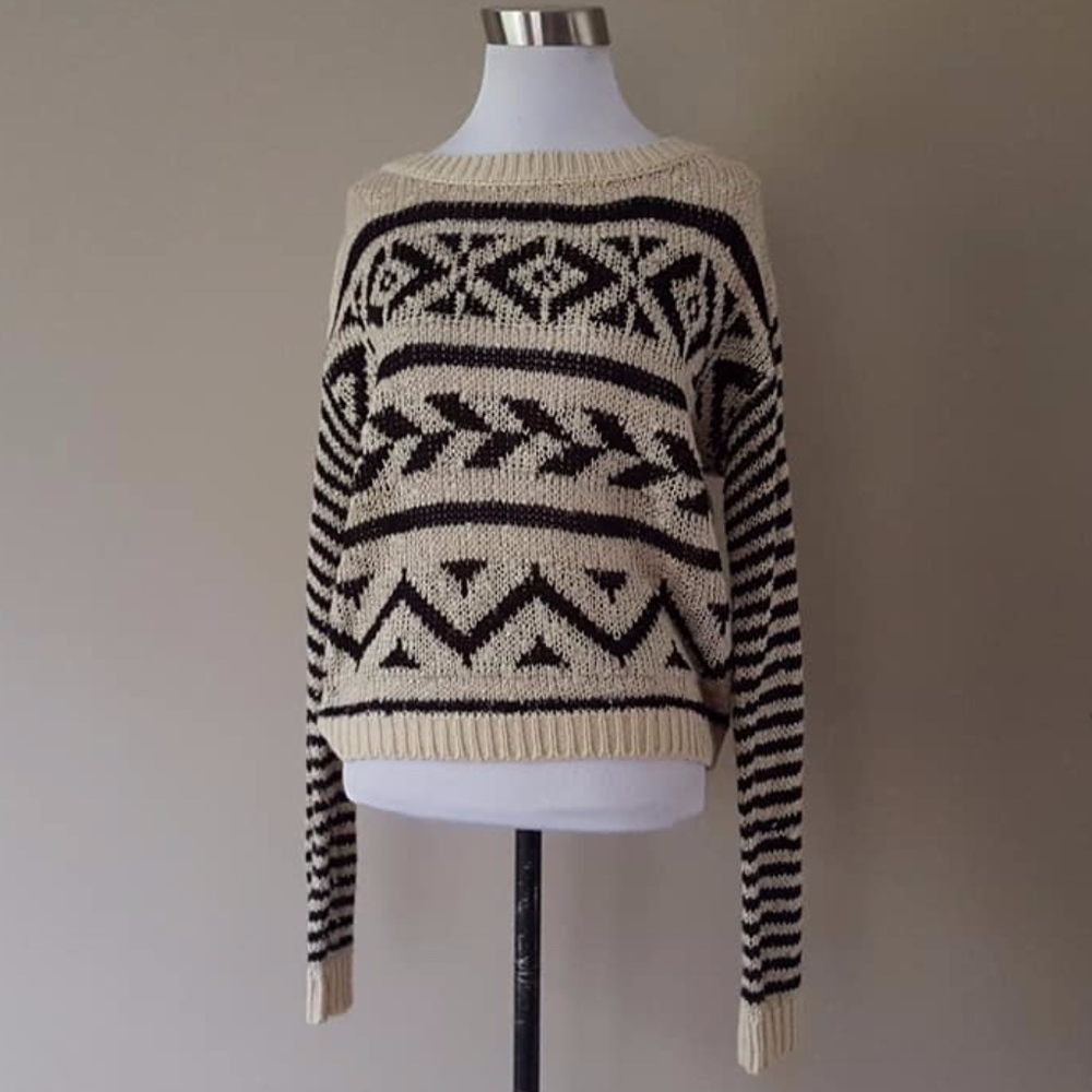 Sweater Pullover Rewind Large Geometric Pattern - image 4